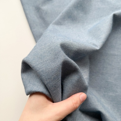 Тонкая рубашечная джинса Голубая