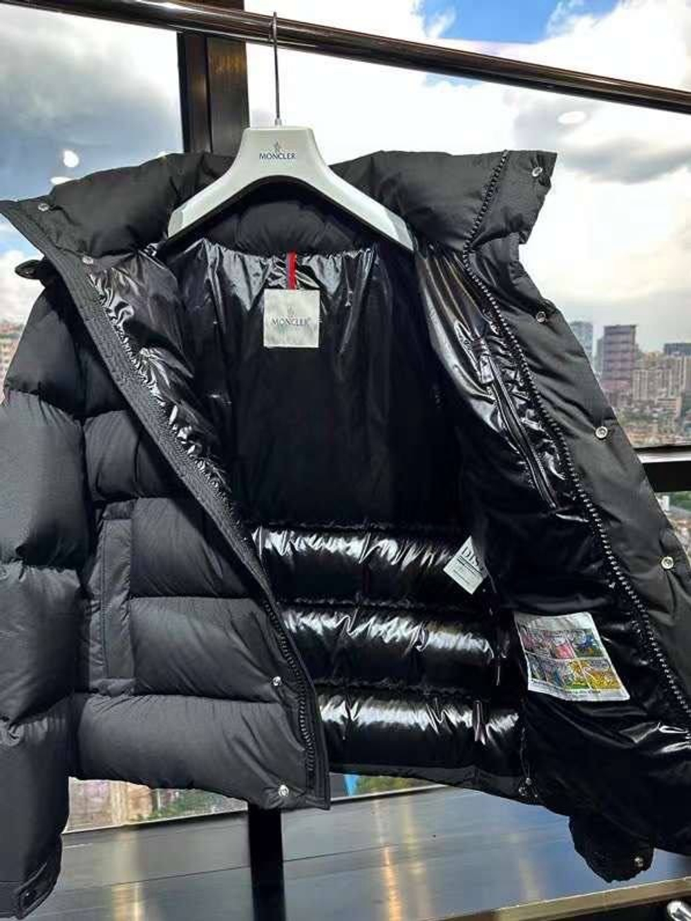 Пуховик Moncler