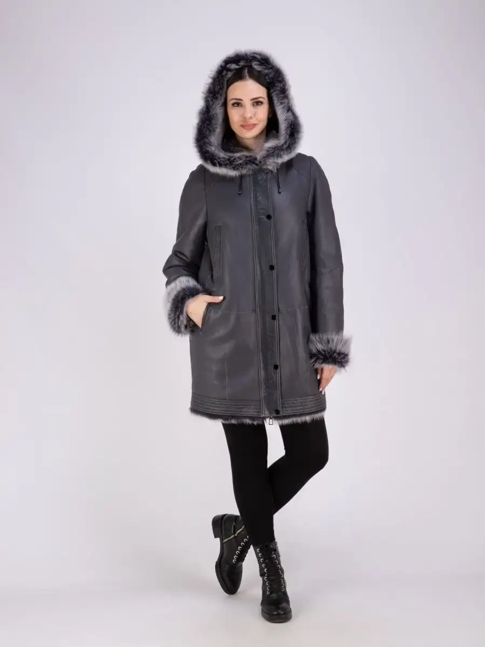 Дубленка зимняя с капюшоном натуральная оверсайз
