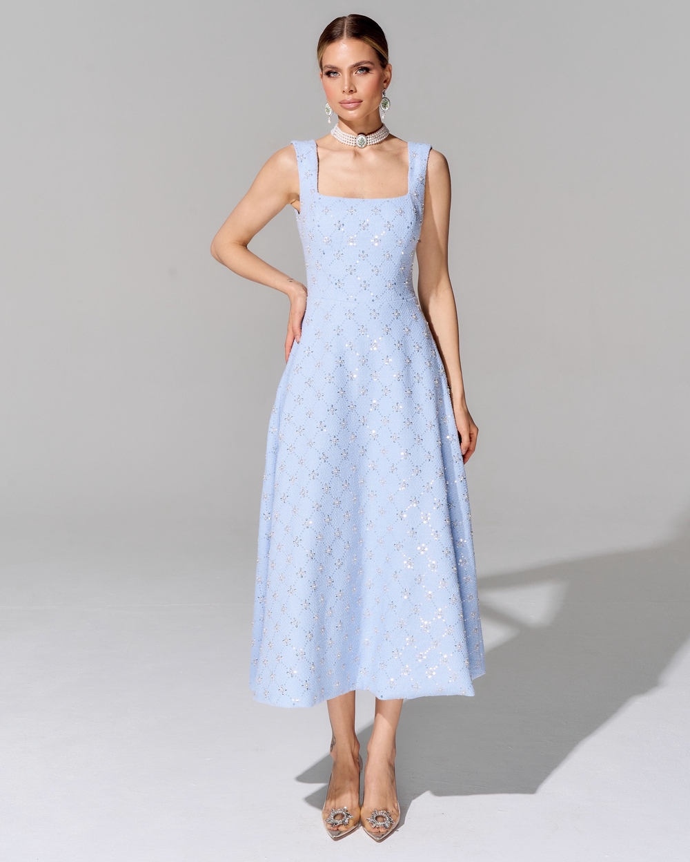 Платье из премиального твида длины миди