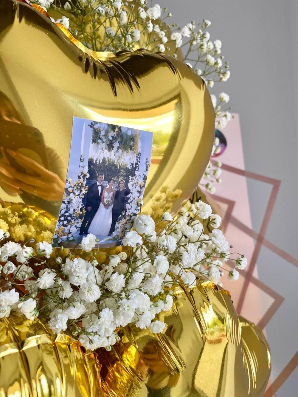 Букет из сердец с цветами №1348