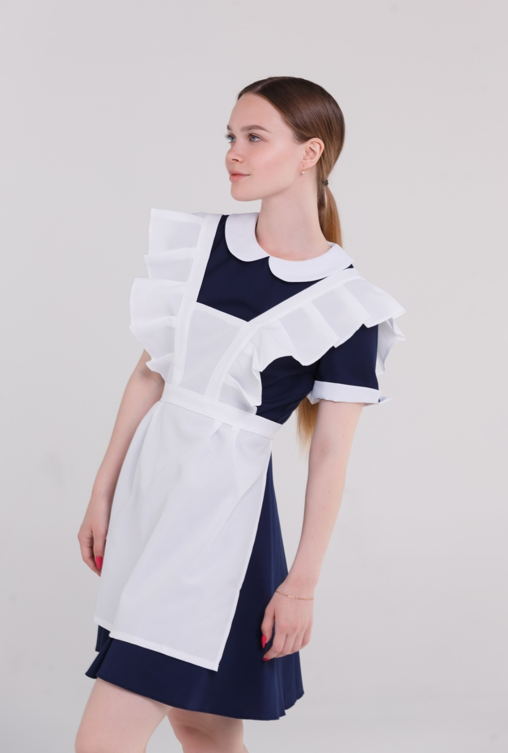 Фартук школьный для девочки белый габардин однотонный строгий габардиновый на первое 1 сентября на последний звонок на линейку