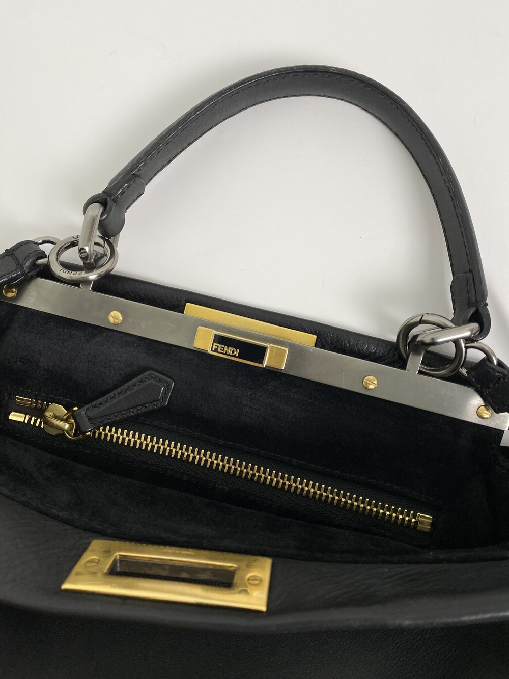 Сумка Fendi Peekaboo Bag Soft Leather