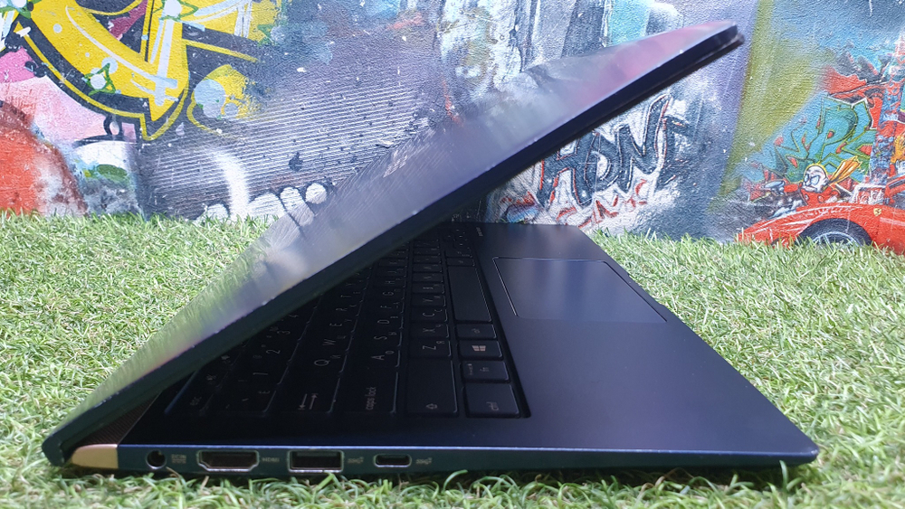 Ноутбук ASUS i7-8/8Gb/Mx150 2Gb/FHD