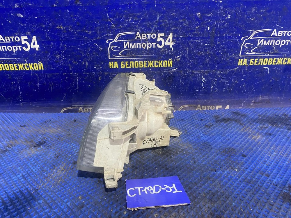 Фара передняя правая TOYOTA CALDINA 1994