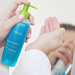 Bioderma Sebium Gel Moussant - очищающий гель для жирной и комбинированной кожи /   200  ml  / GTIN 3401578653709