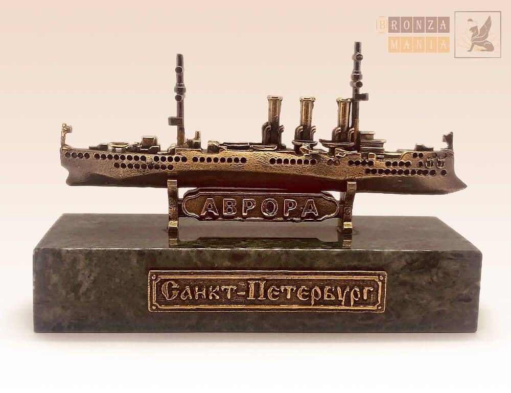 фигурка Крейсер Аврора - длина 70 мм. на змеевике
