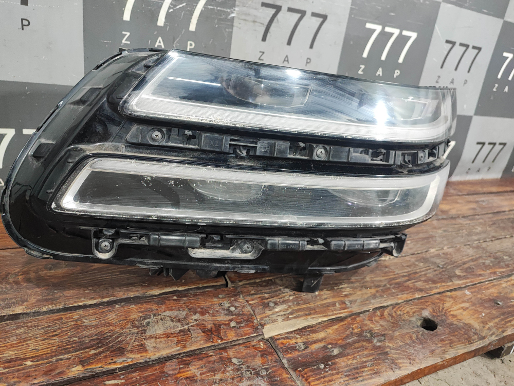 Фара левая LED Genesis GV80 20-нв Б/У Оригинал 92101T6000