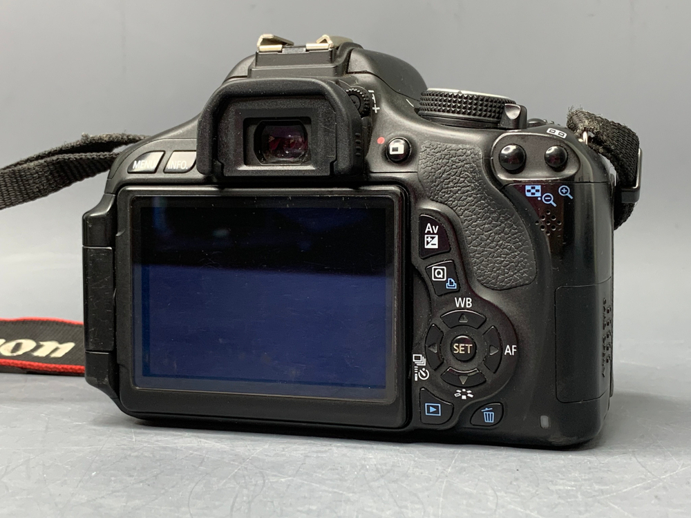 Canon 600D kit 18-55mm 3.5-5.6 IS ll 48655 Кадров