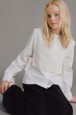 ZARA ОДНОТОННАЯ РУБАШКА С КОНТРАСТНЫМ ЖИЛЕТОМ И БАНТАМИ, ЭКРЮ