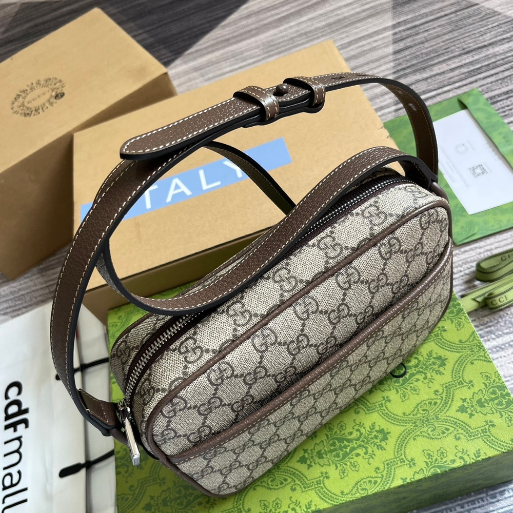 Gucci Ophidia GG Crossbody Bag 23 cm