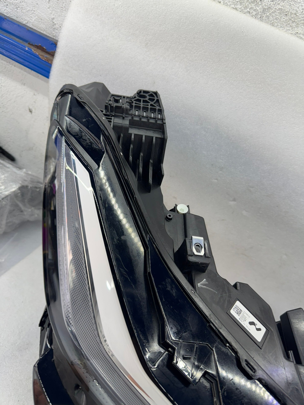 Блок фары (передний) для Leapmotor L60, LED, оригинал,