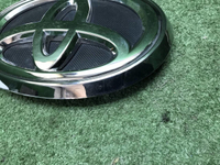 Эмблема решетки радиатора Toyota Fortuner 2 15-нв