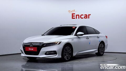Honda Accord 10 Generation 2.0 Hybrid Touring (10.2020)