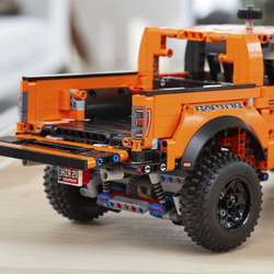 Конструктор LEGO Technic - Форд F-150 Раптор 42126