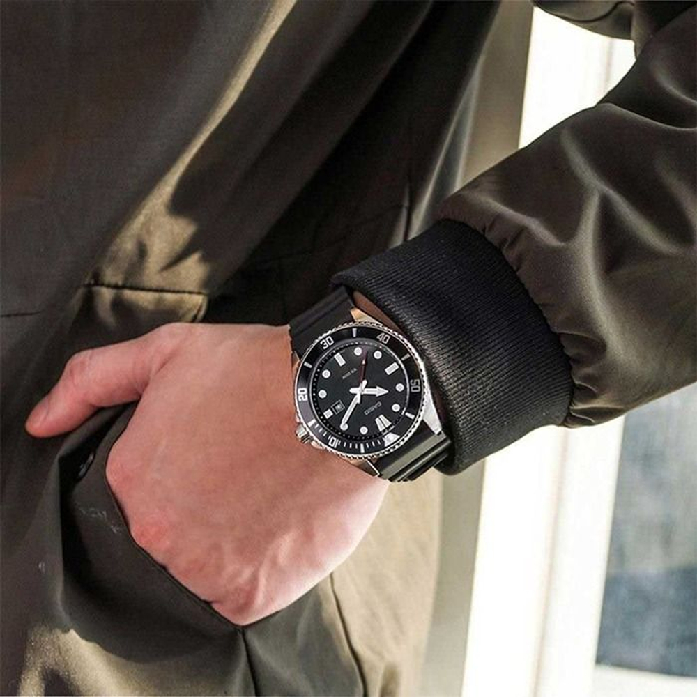 Мужские наручные часы Casio MDV-10-1A1