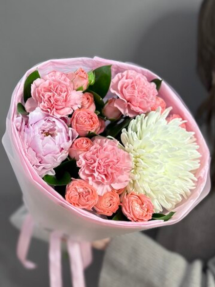 Авторский букет с пионом