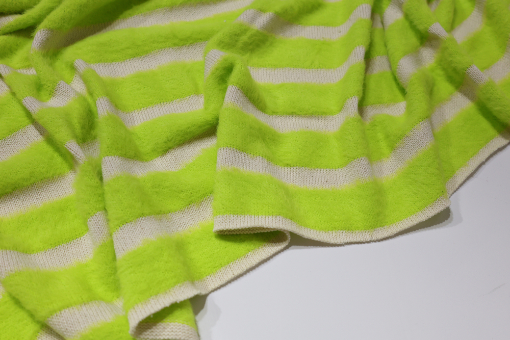 САЛАТОВЫЕ ПОЛОСКИ - Вязка с пушистыми полосками (КРВ645 Елена) (к0 незначительно полосит)