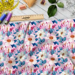 Ткань атлас крупные нежные цветы на розовом фоне