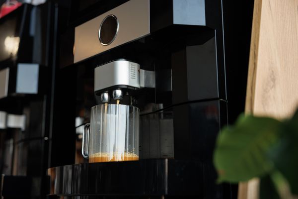 ☕️😳 Эспрессо вдруг стал брызгать мимо чашки?