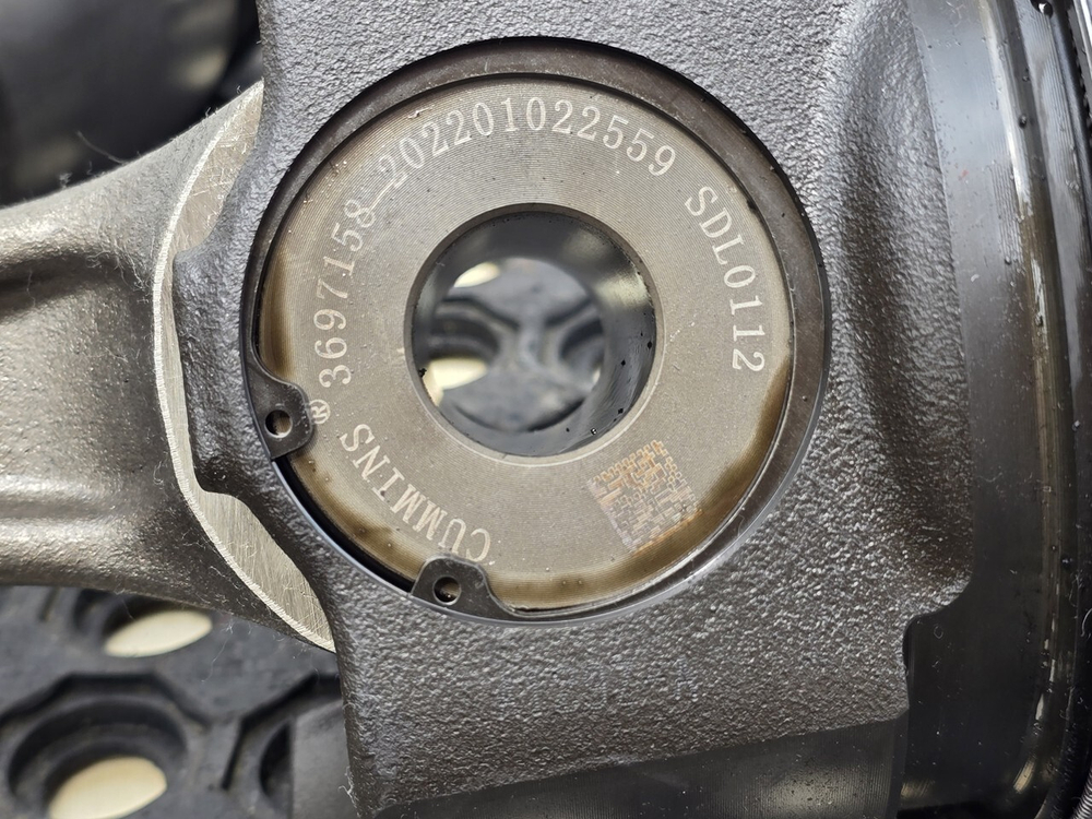 Комплект поршней с шатунами 2022г.