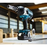 Аккумуляторный гайковёрт Makita DTW1001RTJ