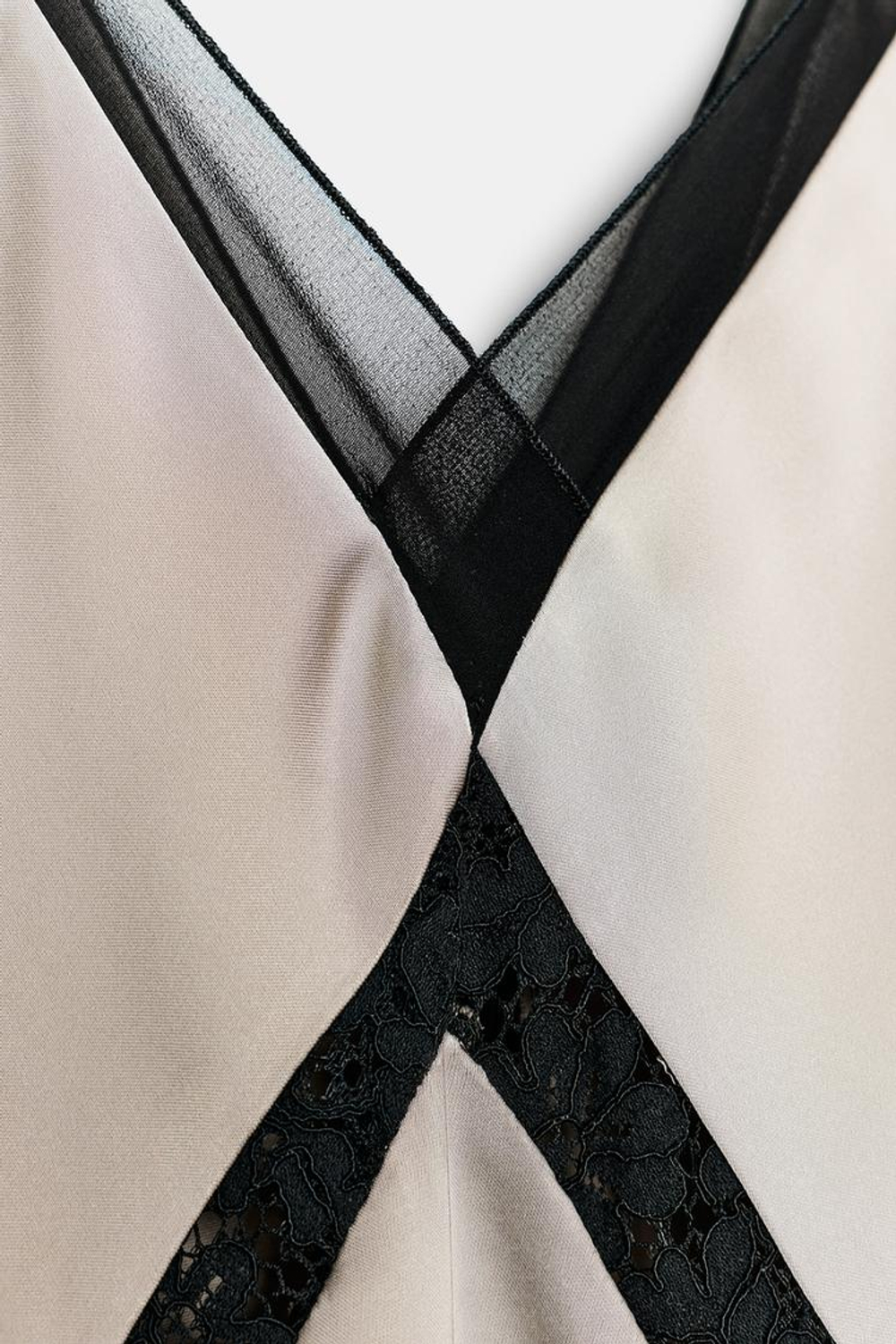 ZARA АТЛАСНОЕ ПЛАТЬЕ МИДИ АСИММЕТРИЧНОГО КРОЯ, КАВА