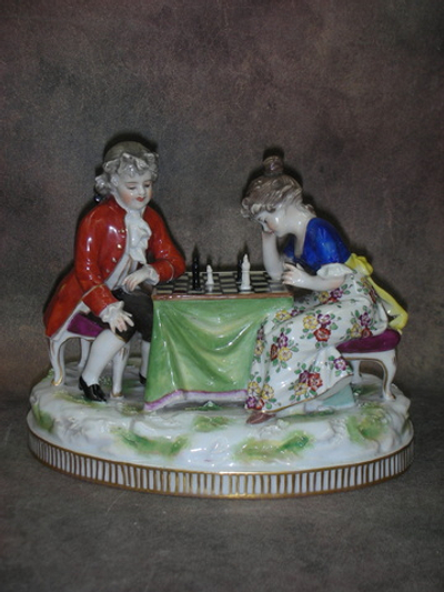 Статуэтка. Фарфор. Дети за шахматным столом. Volkstedt. Германия