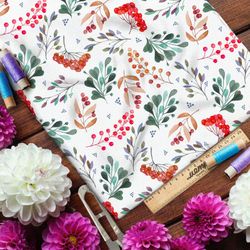 Ткань бифлекс спелые веточки брусники и смородины на белом фоне