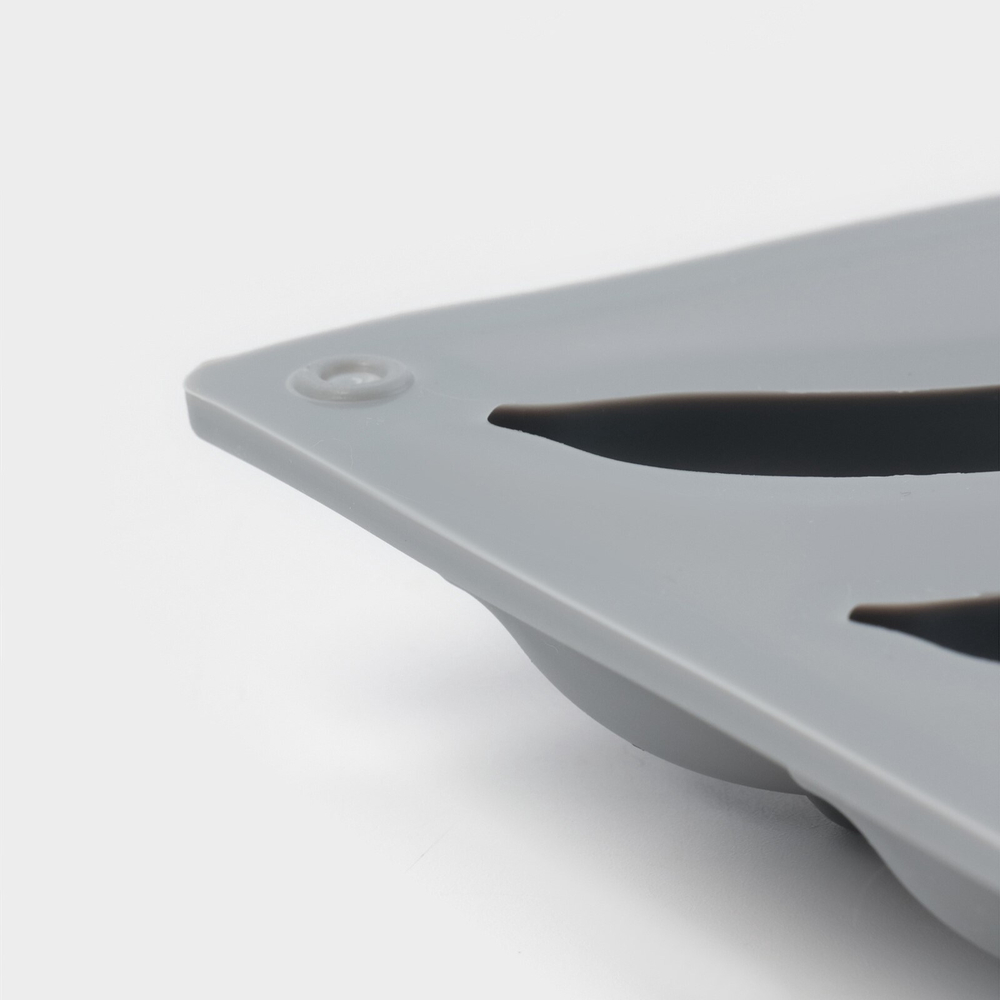 Форма для выпечки и муссовых десертов "Банан" 12 яч (30*17,5*2,5 см)