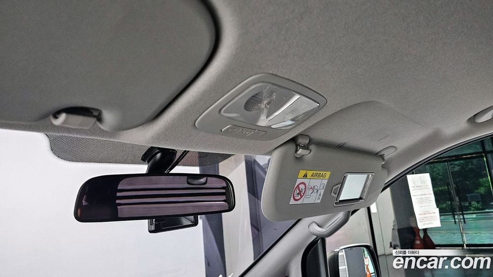 Hyundai The New Grand Starex Van 5-и местный (07.2020)