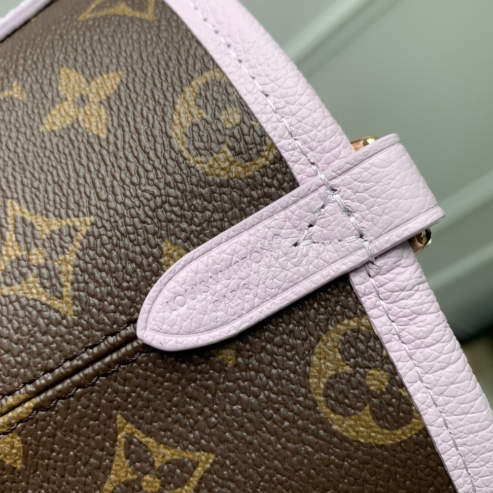 Louis Vuitton Neverfull Bandouliere Inside Out BB