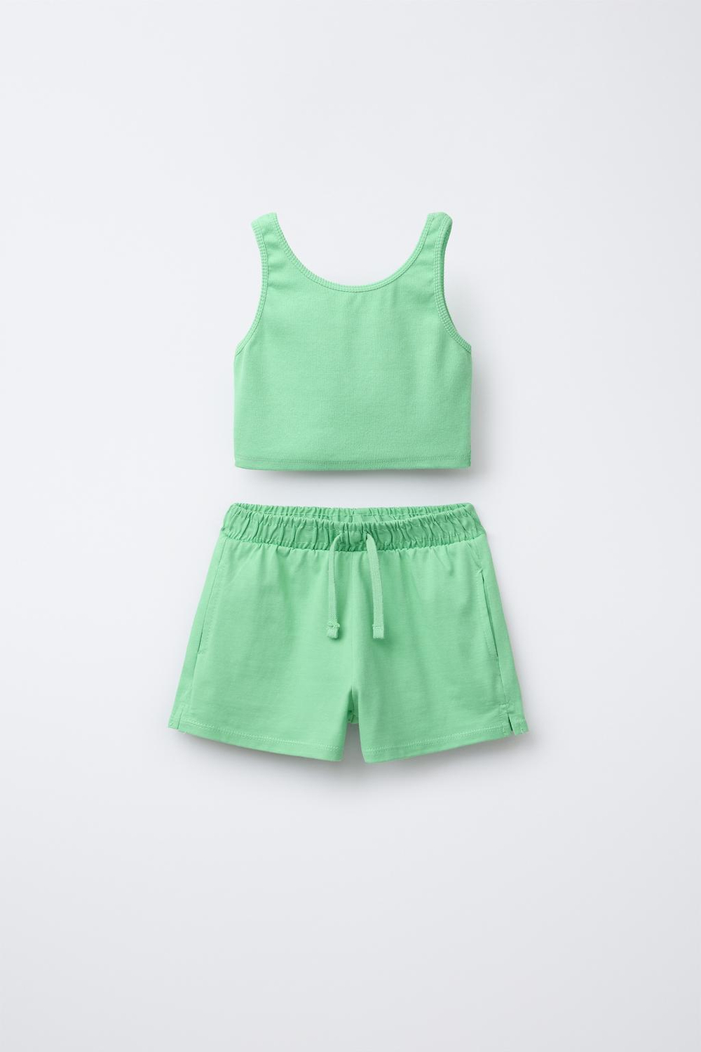 ZARA КОМПЛЕКТ ИЗ ФУТБОЛКИ И ШОРТОВ-БЕРМУДОВ В РУБЧИК HEAVY, ЗЕЛЕНЫЙ