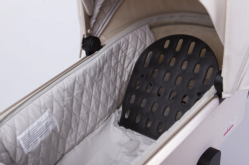 Детская коляска Peppy Monaco GP 3 в 1 Beige рама беж