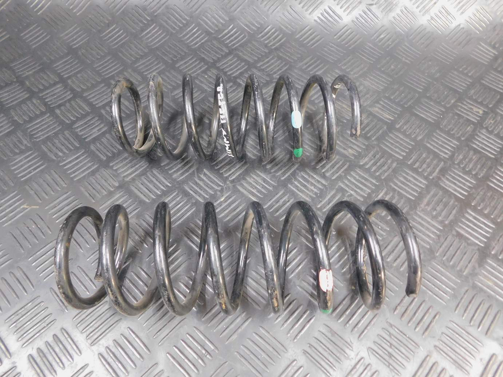 пружины передние  Suzuki Jimny JB23A K6AT 2012