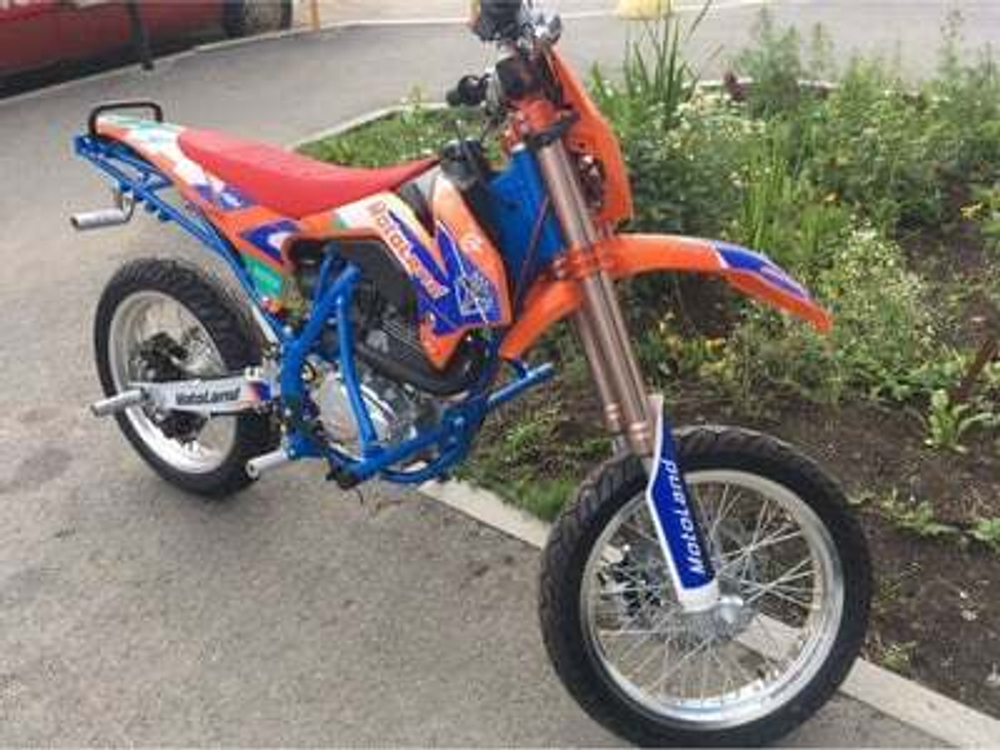 Мотоцикл MOTOLAND CRF250 MOTARD/STUNT CROSS
