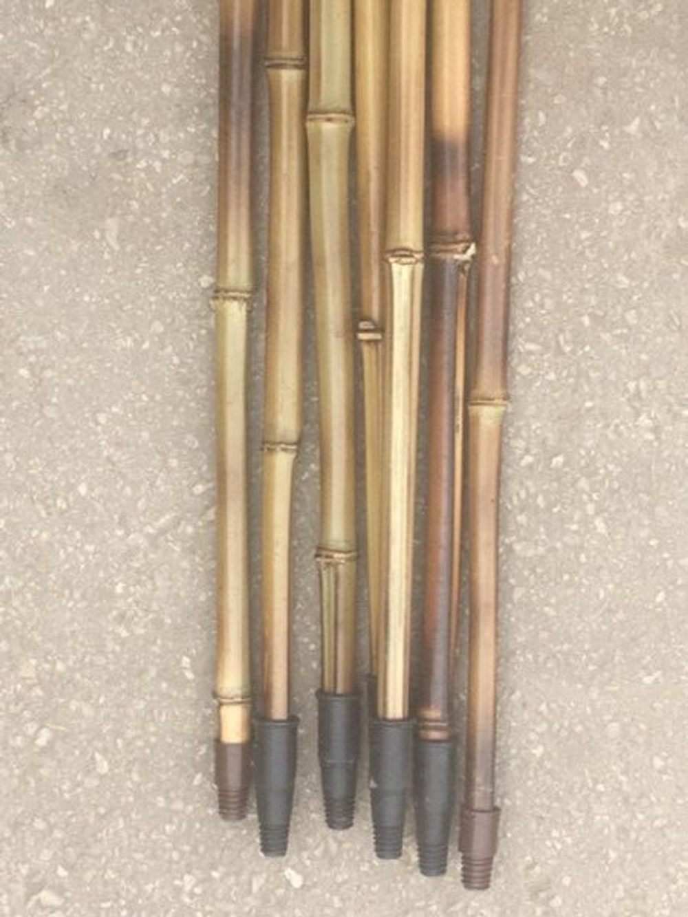 Черенок евро с ПВХ резьбой (бамбук) d25мм 1200мм