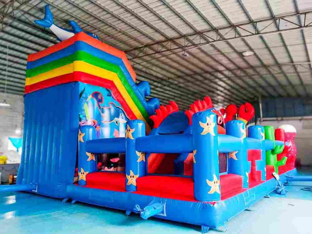 Коммерческий надувной батут «Крабиссимо» 11*9*7 м