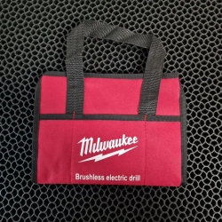 Milwaukee Дрель-шуруповерт, 24 В, 2 АКБ