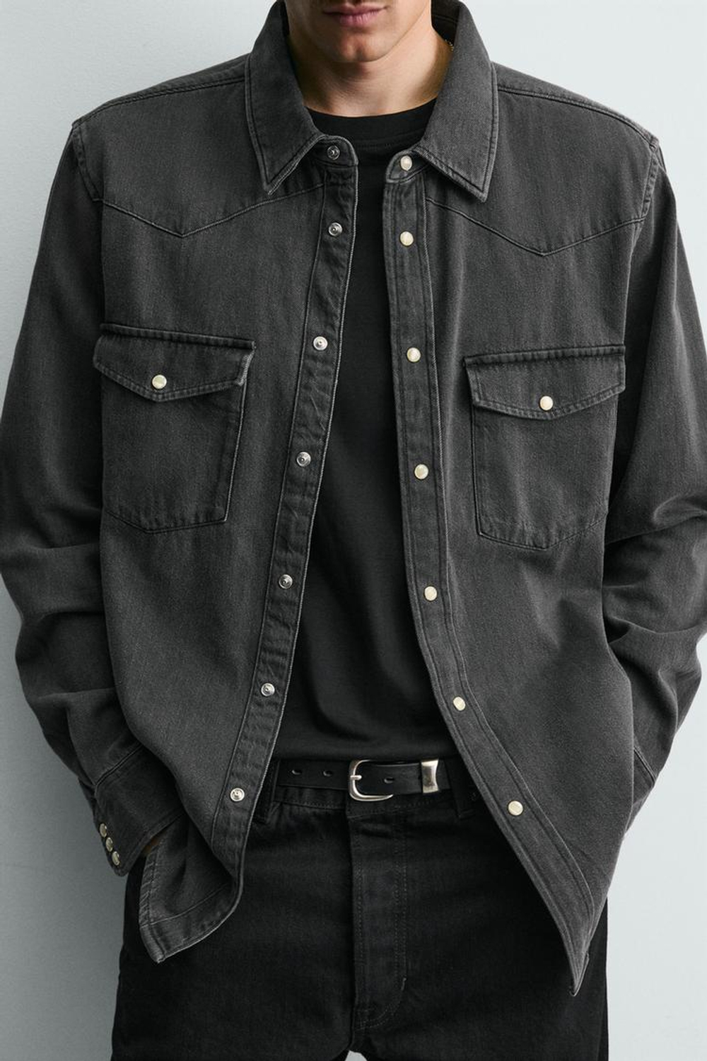 ZARA ДЖИНСОВАЯ РУБАШКА В КОВБОЙСКОМ СТИЛЕ, УГОЛЬНЫЙ