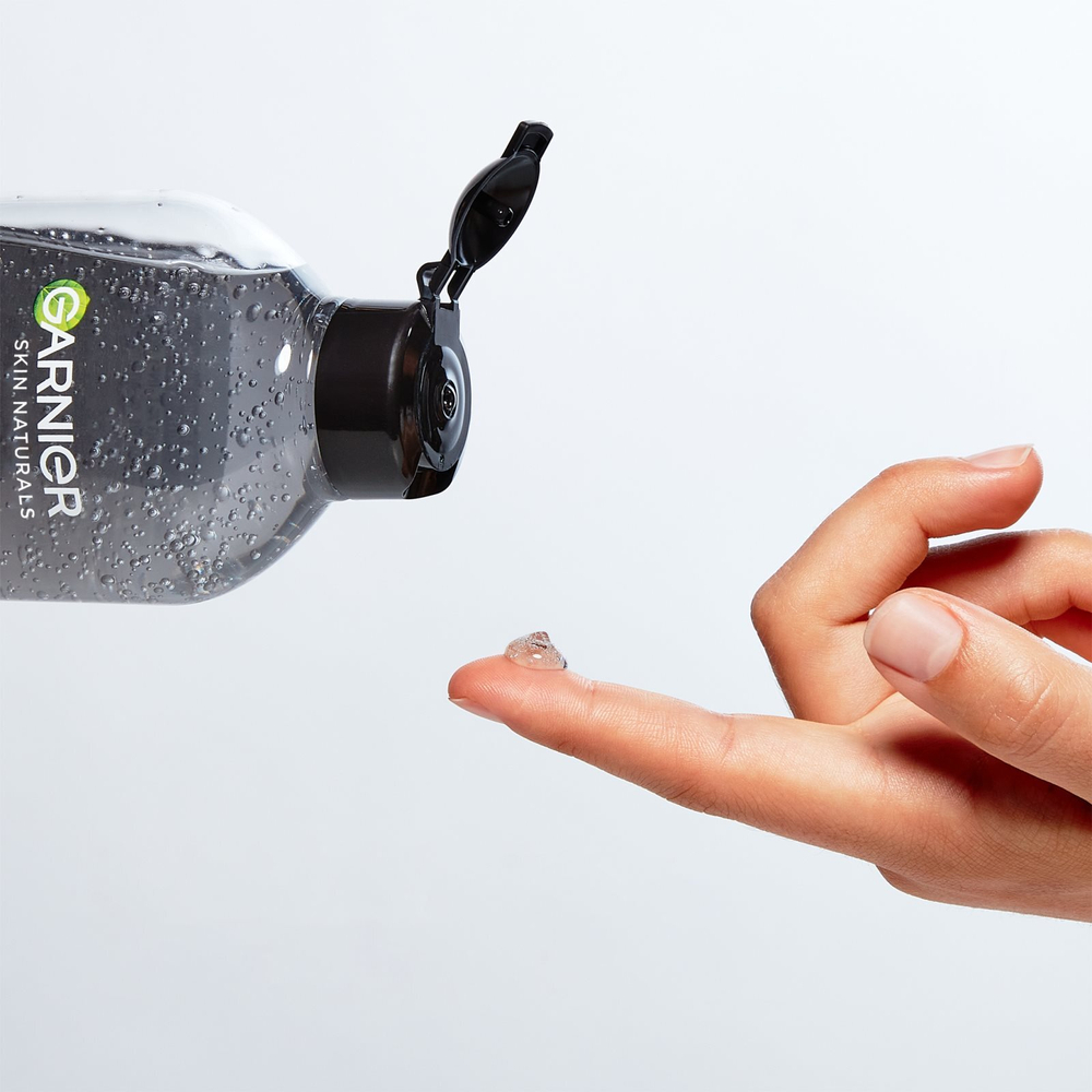 Garnier Skin Naturals Pure Charcoal - очищающая мицеллярная вода с консистенцией геля /   400  ml  / GTIN 3600542453752