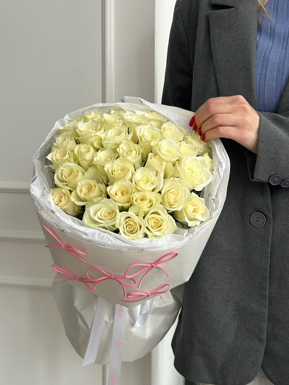 Букет из белой розы (50 см) 35 шт