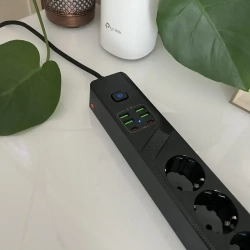 Сетевой фильтр с предохранителем с usb и type-c пилот для компьютера 4 розетки с заземлением черный 2 метра