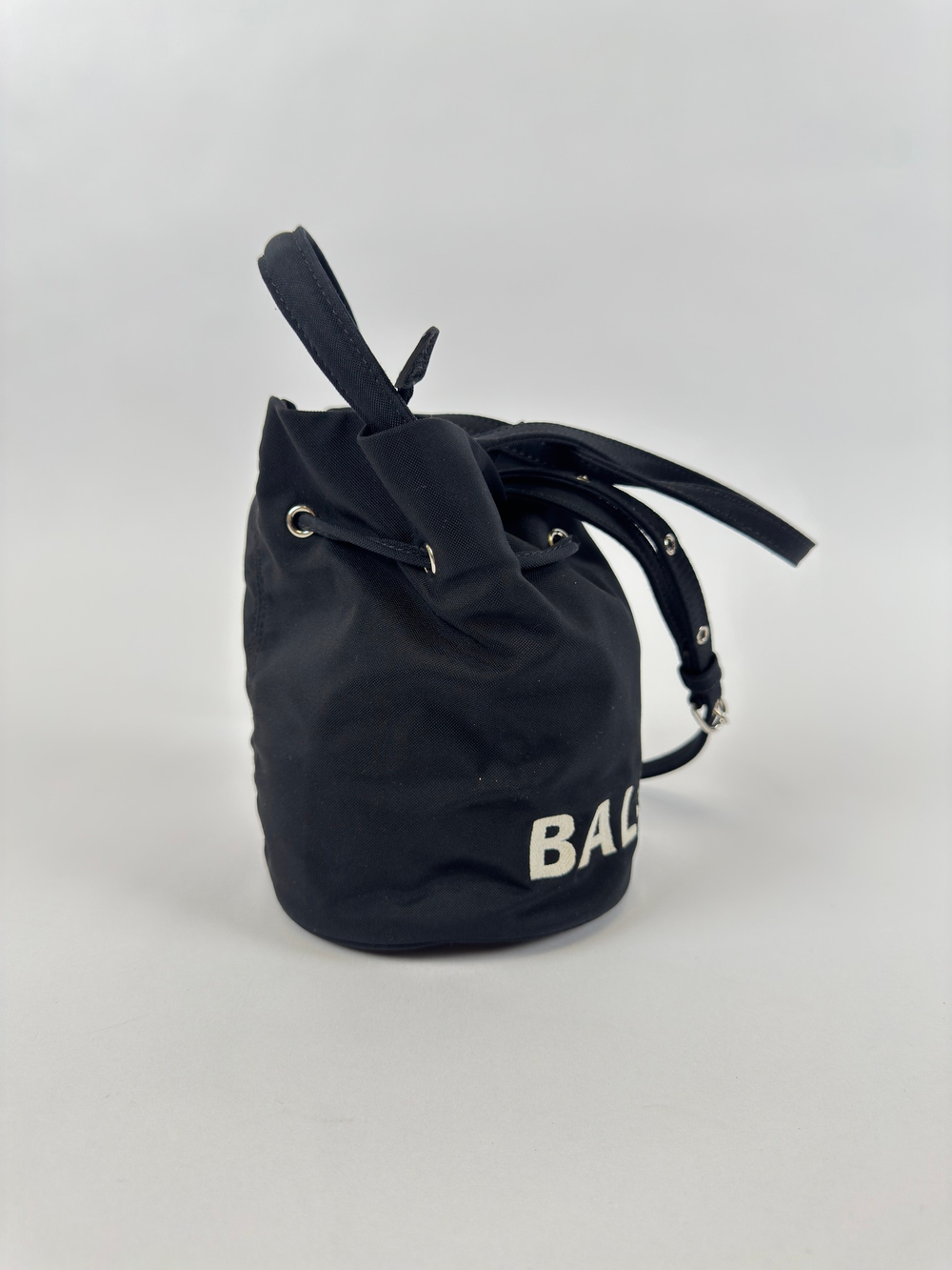 Сумка Balenciaga Wheel XS Drawstring