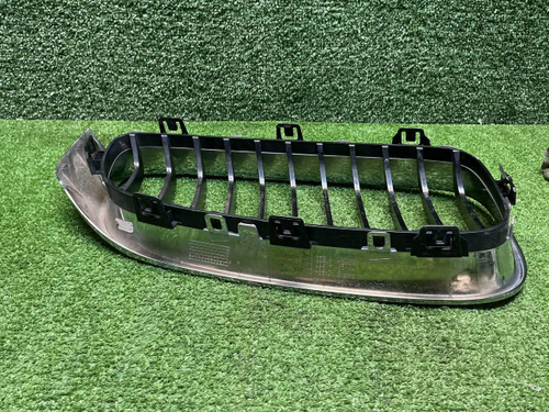 Решетка радиатора левая BMW 3er F34 (2013-2019)