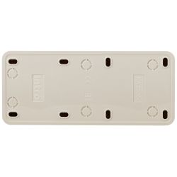 Розетка Intro Quadro 2-205-11 без заземления трехместная 3х2P, 16А-250В, IP20, ОУ, сосна