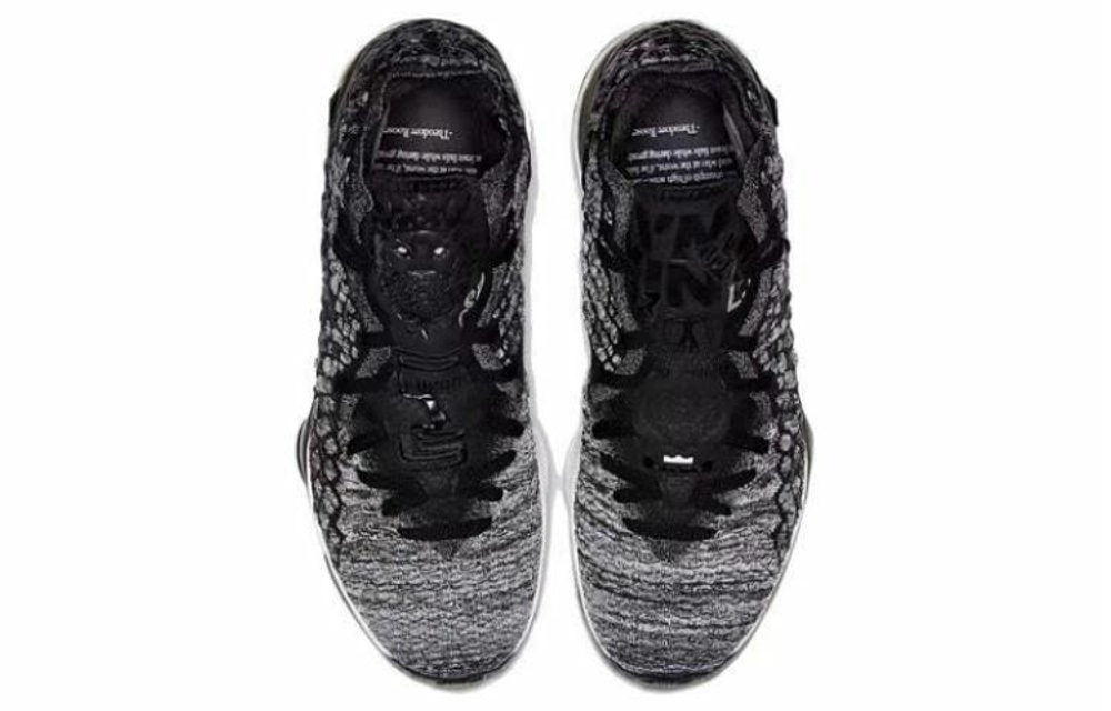 Кроссовки Nike Lebron 17