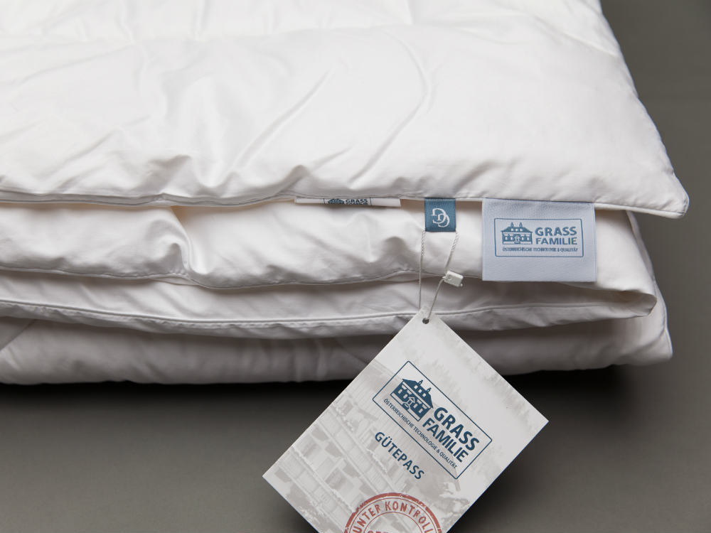 Одеяло всесезонное German Grass Angora Familie Wool Австрия-Россия фрагмент