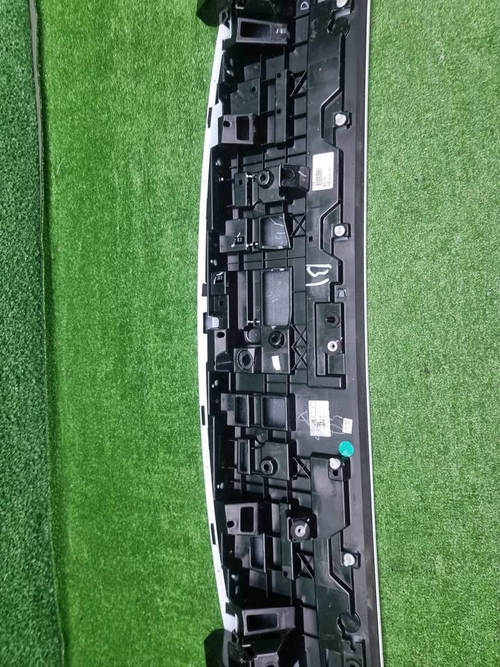 Спойлер крышки багажника Lixiang L6 (2024-н.в.)