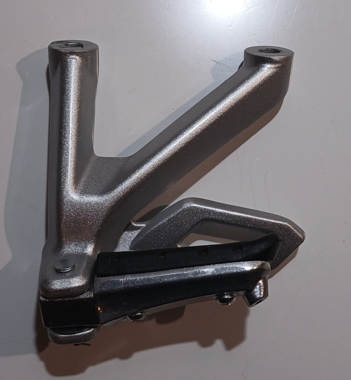 Подножка пассажира левая REGULMOTO  ADV 300